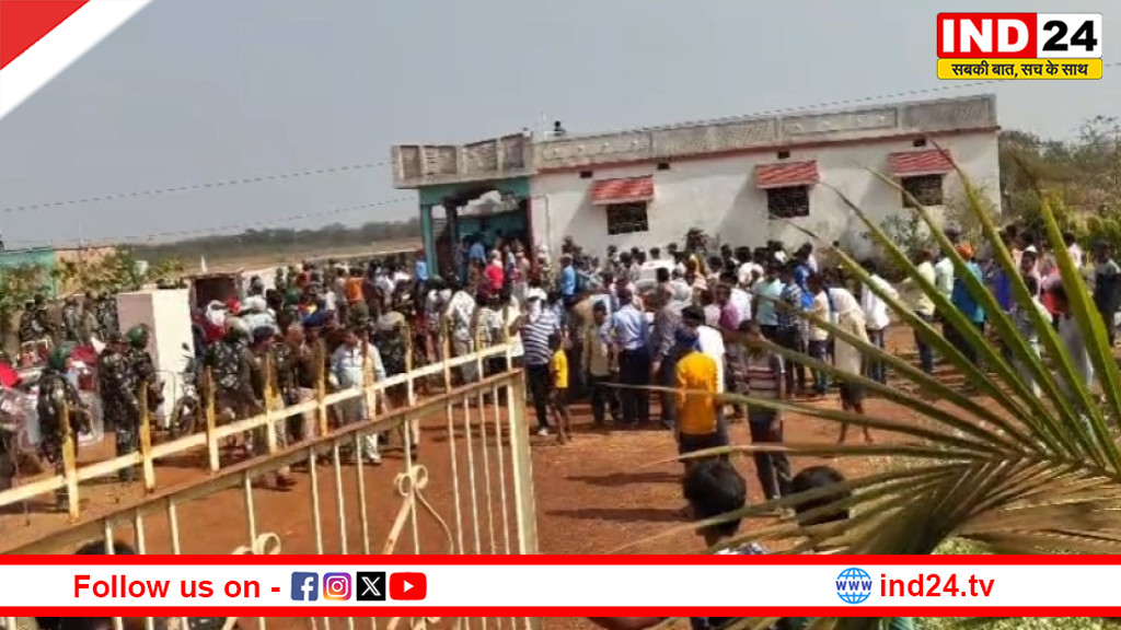 नया रायपुर के सेंध गांव में बुलडोजर कार्रवाई से हंगामा, 18 मकान तोड़े जाने पर ग्रामीणों का विरोध