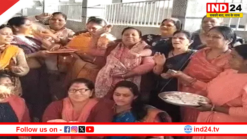 उज्जैन महाकाल मंदिर में हल्दी खेलने पर विवाद, पुजारियों ने बताया सनातन परंपरा के खिलाफ