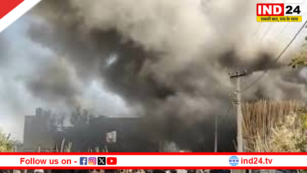 हरिद्वार के विष्णु घाट चौराहा पर भीषण आग: सिलिंडर धमाके से तीन दुकानें जलीं