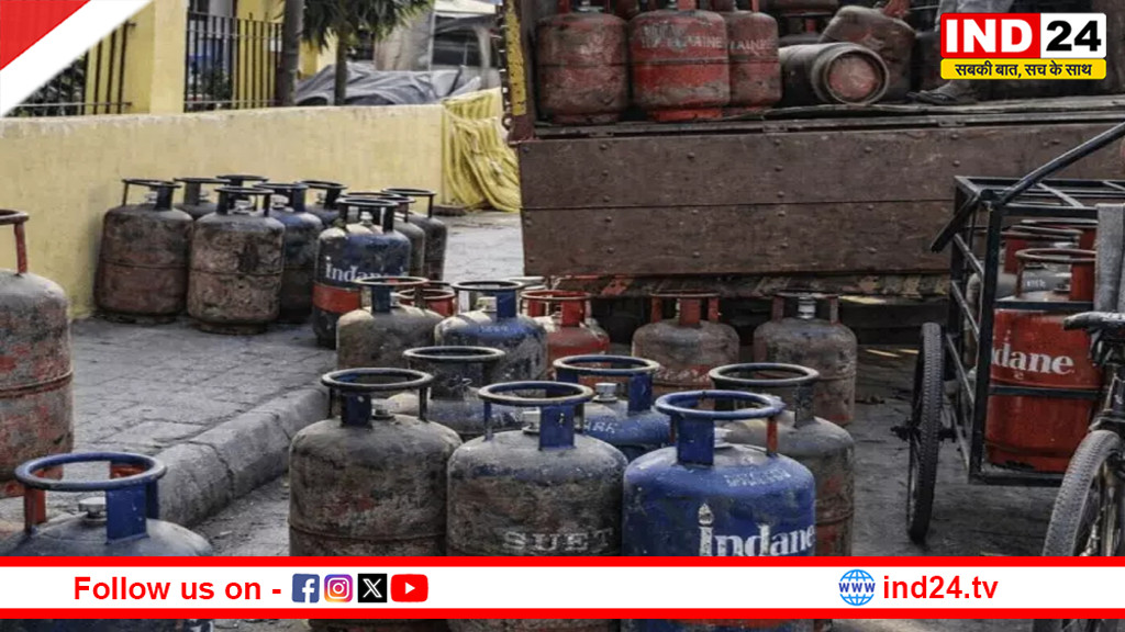 1 मार्च से लागू 4 बड़े बदलाव, कॉमर्शियल सिलेंडर महंगा, बिना सिम नहीं चलेगा वॉट्सऐप