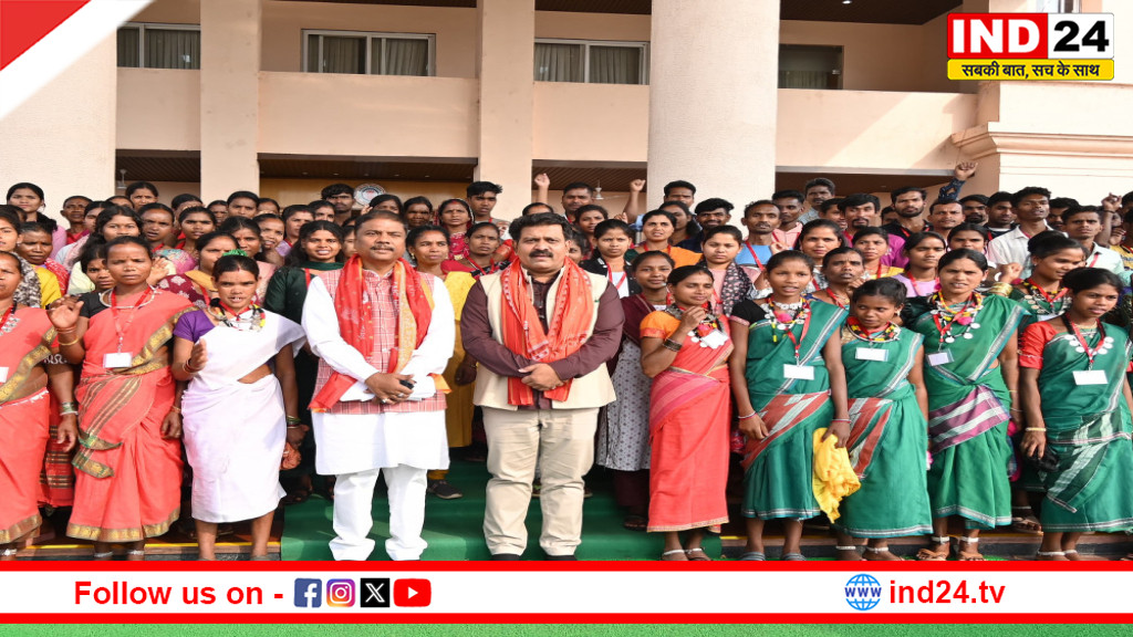 अबूझमाड़ के युवाओं ने देखी विधानसभा की कार्यवाही, डिप्टी सीएम शर्मा और मंत्री कश्यप से की मुलाकात