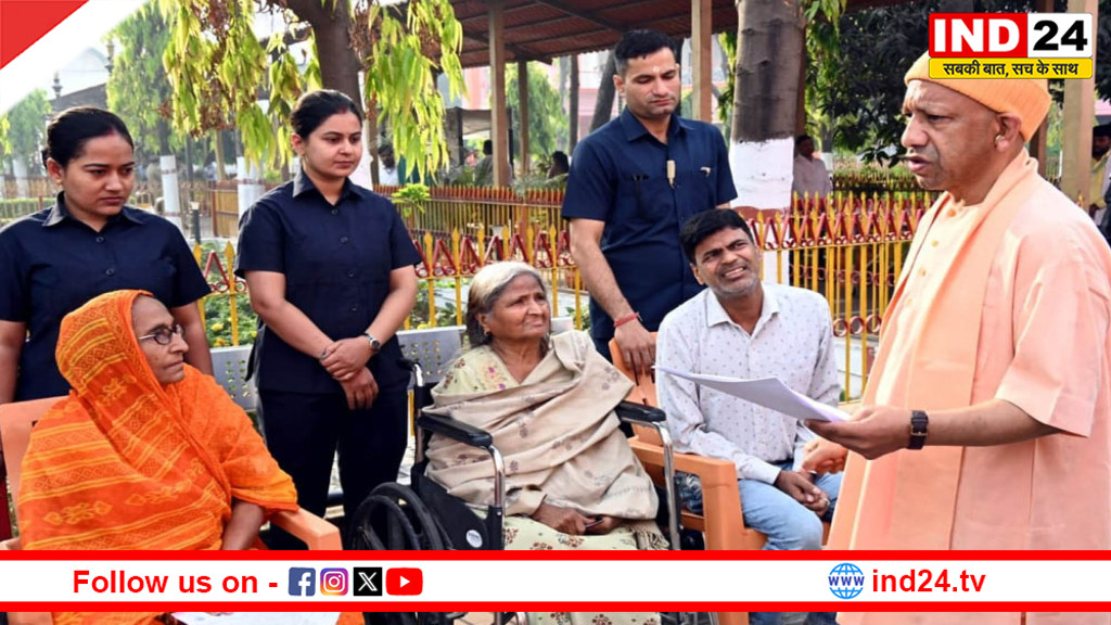 गोरखनाथ मंदिर में सीएम योगी आदित्यनाथ का जनता दर्शन, समस्याओं के त्वरित समाधान के निर्देश