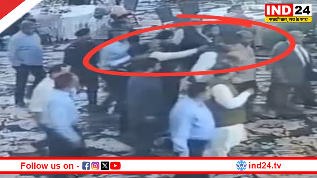 जम्मू-कश्मीर के पूर्व CM फारूक अब्दुल्ला पर फायरिंग, सुरक्षाकर्मियों ने बचाया