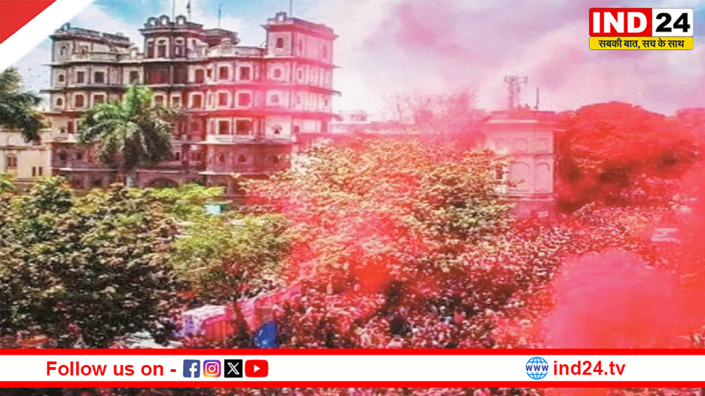 इंदौर में रंगपंचमी का भव्य जश्न: राजवाड़ा से निकली रंगारंग गेर, आसमान में उड़ीं रंगों की मिसाइलें, पहली बार महाकाल की प्रतिकृति