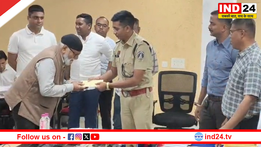 रायपुर पुलिस की बड़ी कामयाबी: 20 लाख के 100 गुम मोबाइल ढूंढकर मालिकों को लौटाए