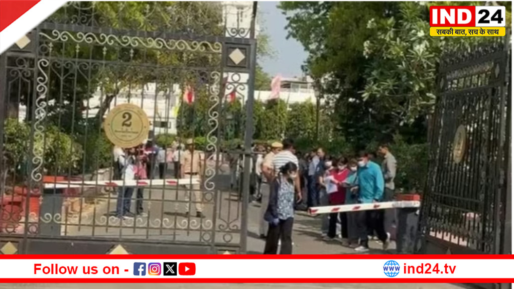 दिल्ली विधानसभा में बड़ी सुरक्षा चूक: गेट तोड़कर घुसी अज्ञात कार से हड़कंप