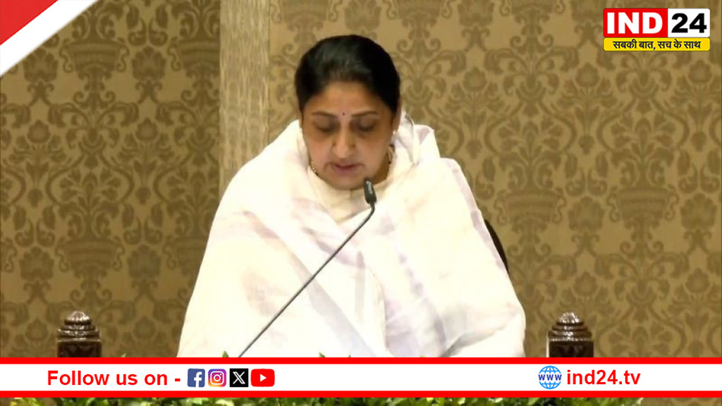 बारामती उपचुनाव में भावुक हुईं सुनेत्रा पवार, बोलीं-‘पहली बार अजित दादा के बिना वोटिंग…’