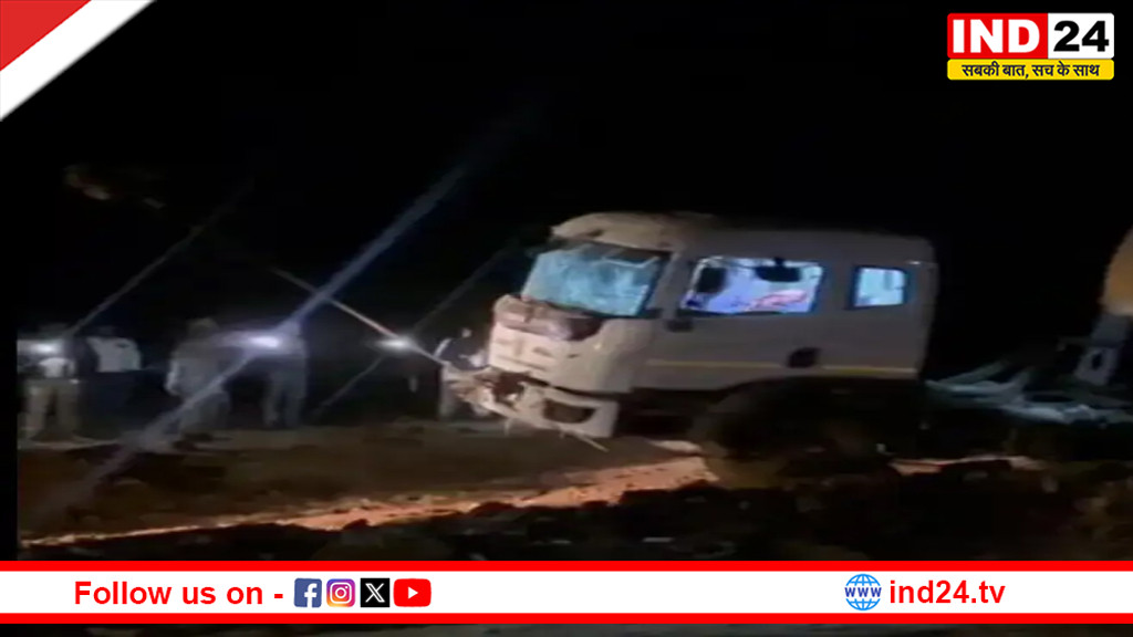  डिंडोरी में हाईवे पर पंचर बना रहे लोगों को ट्रक ने कुचला, चालक समेत 5 की दर्दनाक मौत