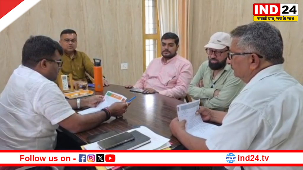 खटीमा में जनसुनवाई: सीएम धामी के नोडल अधिकारी ने सुनीं समस्याएं, कई का मौके पर समाधान