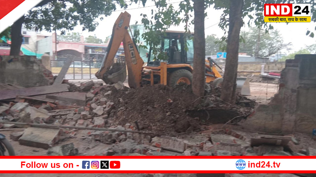 रायपुर : स्कूल की दीवार गिरने से तीन बच्चियां घायल, एक का पैर टूटा