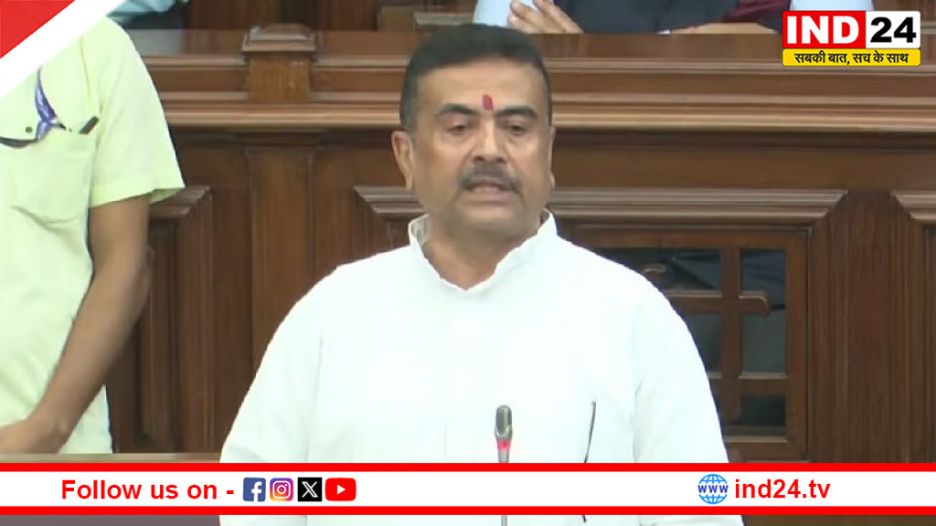 पश्चिम बंगाल विधानसभा के पहले ही दिन भारी हंगामा; चुनाव बाद हिंसा के मुद्दे पर भिड़े मुख्यमंत्री शुभेंदु और विपक्ष के नेता शोभनदेव