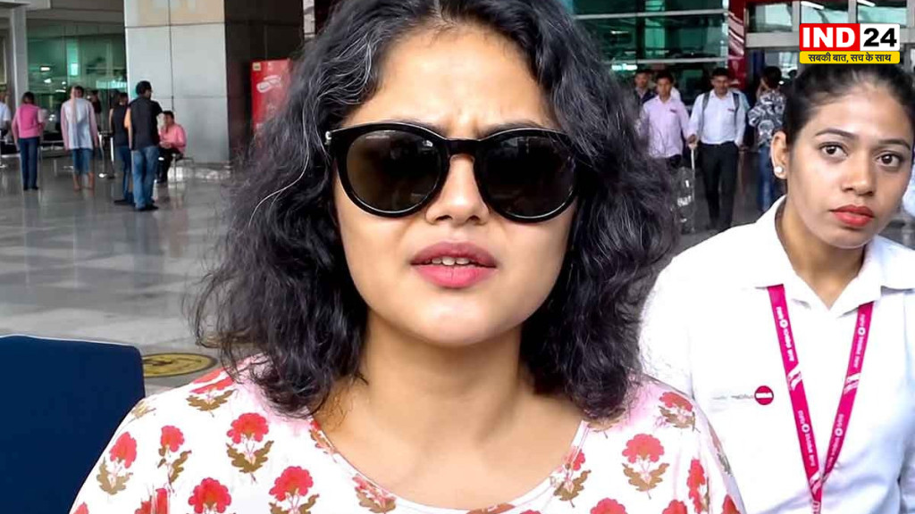 कभी राघव चड्ढा को कहा था 'चाड्डी', आज खुद बगावत कर दिल्ली पहुंचीं TMC सांसद सायोनी घोष; पत्रकारों के सवाल पर साधी चुप्पी
