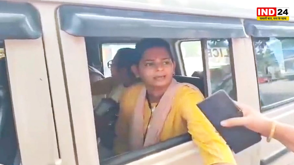 बंगाल में महिला यात्रियों का हाई-वोल्टेज ड्रामा: कहीं किराये के विवाद में तो कहीं डिपो पहुंचते ही कंडक्टर को जूतों से पीटा; गुस्से में ड्राइवरों ने ठप की बस सेवाएं