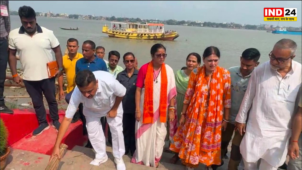 कोलकाता के बागबाजार मायर घाट पर सीएम सुवेंदु अधिकारी का सफाई अभियान, झाड़ू लगाकर दिया स्वच्छता का संदेश