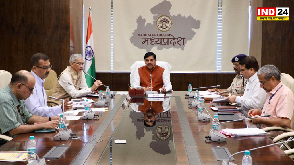 NEET: सीएम डॉ. मोहन ने की समीक्षा, कहा- जरूरत पड़े तो पुलिस-अधिकारी अपनी गाड़ी से ले जाएं परीक्षार्थियों को