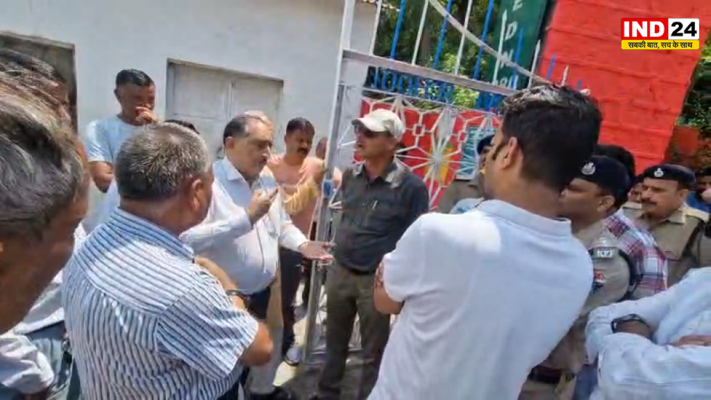 झड़ीपानी में रेलवे-स्थानीय विवाद गहराया, JCB कार्रवाई का लोगों ने किया भारी विरोध