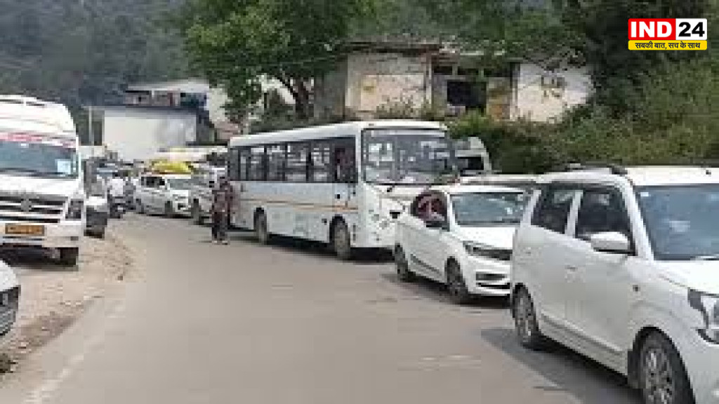 चारधाम यात्रा के बीच परिवहन विभाग का बड़ा एक्शन, 45 बसों के चालान