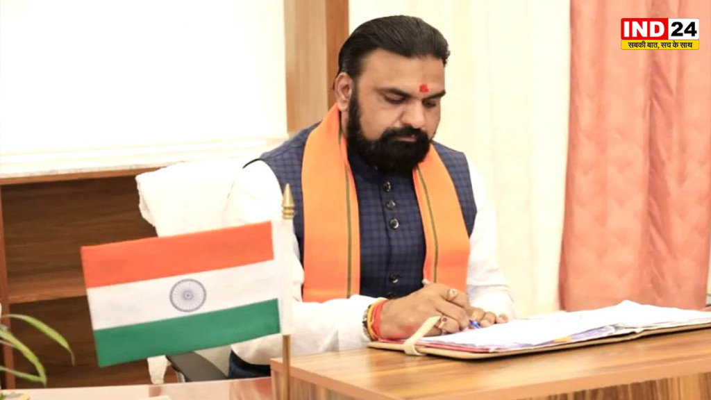 बिहार सरकार का बड़ा सम्मान: क्रिकेटर मुकेश कुमार और आकाश दीप बनेंगे DSP, खेल कोटे से नियुक्ति