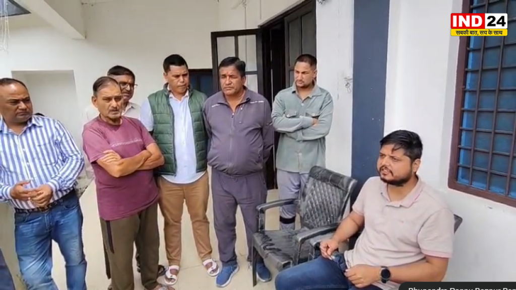 लोहाघाट में स्मार्ट मीटर का विरोध, ग्रामीण बोले- जबरन लगाए तो होगा आंदोलन