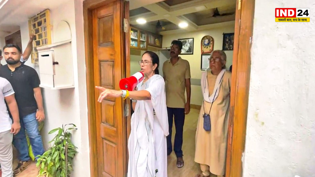 ममता गुट की रैली पर भगवा हमला, भड़कीं ममता बनर्जी ने दी अदालत अवहेलना मामले की चेतावनी, खुद के कार्यकर्ता को जड़ा थप्पड़