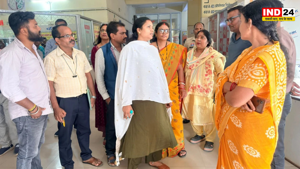 मंत्री लक्ष्मी राजवाड़े ने भटगांव स्वास्थ्य केंद्र का किया औचक निरीक्षण, बोलीं - जनता की सेहत से कोई समझौता नहीं होगा