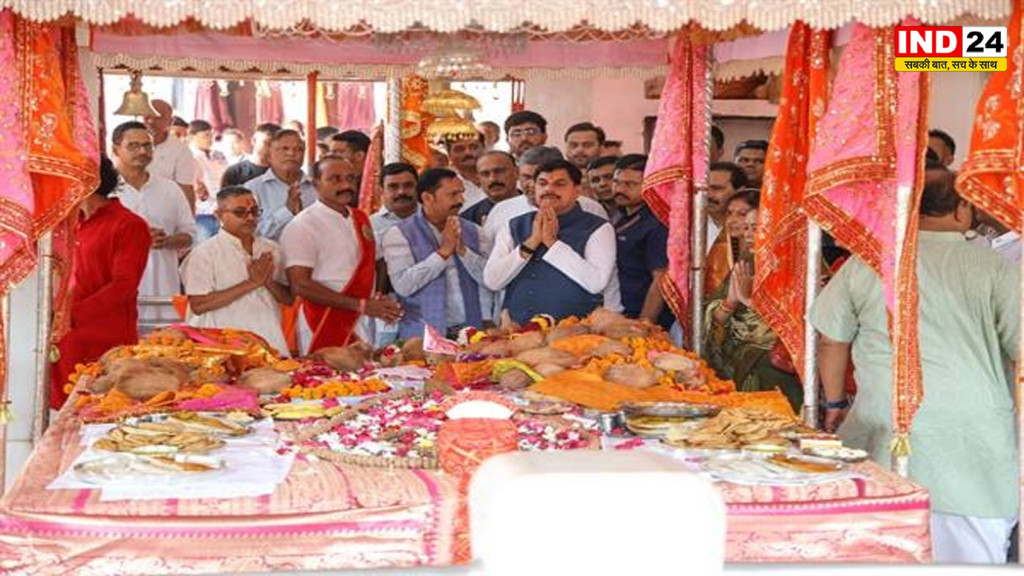 MP News: दादाजी धूनीवाले धाम पहुंचे सीएम डॉ. मोहन यादव, बोले- यहां बाहरी आडंबर नहीं, आध्यात्मिक शक्ति का होता है अनुभव