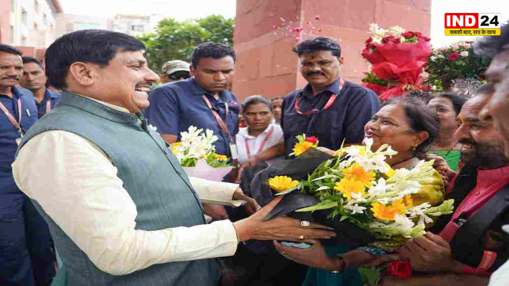 मध्यप्रदेश में 10 साल बाद शुरू हुई पदोन्नति प्रक्रिया, CM डॉ. मोहन यादव का कर्मचारियों ने ढोल-नगाड़ों से किया स्वागत