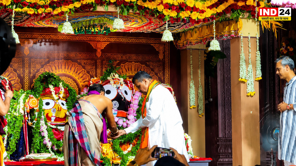 उल्टा रथयात्रा में भगवान जगन्नाथ के दर्शन करने पहुंचे मुख्यमंत्री सुवेंदु अधिकारी, भ्रष्टाचार और राष्ट्रविरोधी गतिविधियों पर दिया सख्त संदेश