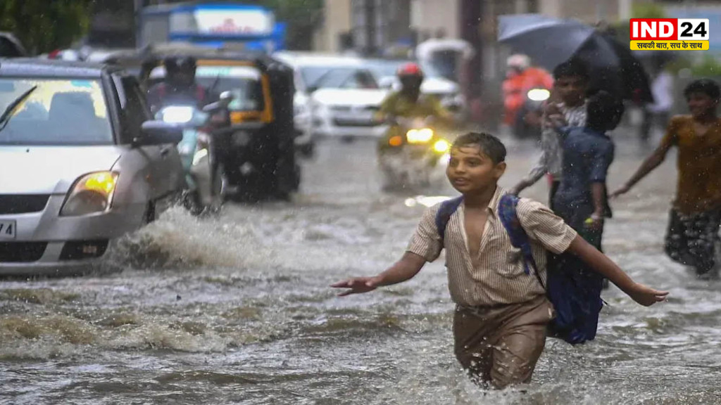 महाराष्ट्र में बारिश का कहर, कई जिलों में बाढ़ जैसे हालात; समुद्री तट पर रेड अलर्ट जारी