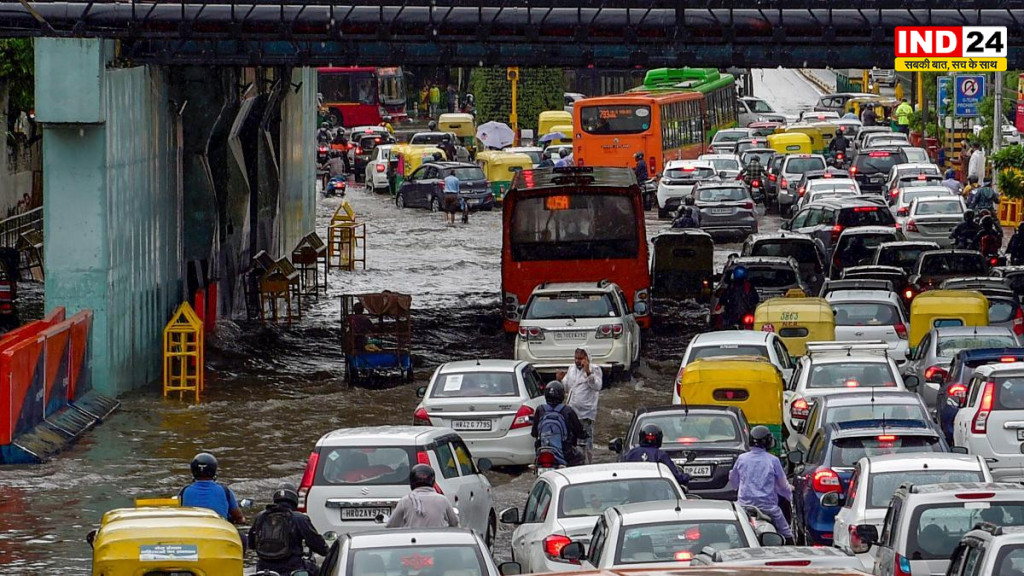 मेघों ने दिलाई तपिश से राहत, लेकिन जलभराव ने बढ़ाई मुश्किलें; दिल्ली-एनसीआर में झमाझम बारिश से जनजीवन प्रभावित