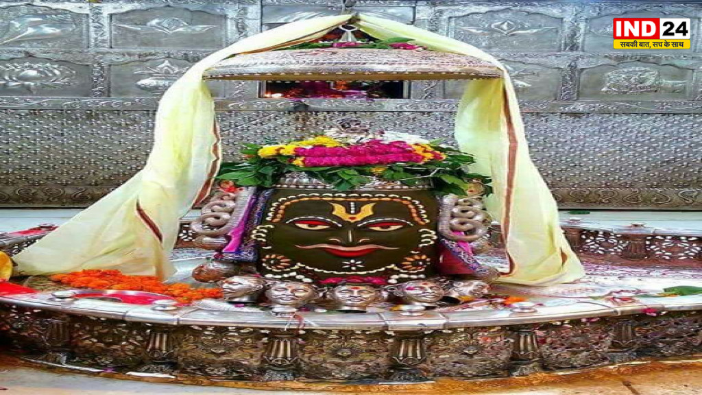 गुप्त नवरात्रि में दिव्य आभा से आलोकित हुए बाबा महाकाल, भांग और मोरपंख के अद्भुत श्रृंगार ने मोहा श्रद्धालुओं का मन