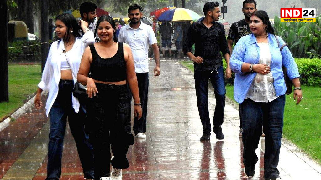 दिल्ली-एनसीआर में दस्तक देने को तैयार मानसून! अगले 48 घंटे में बारिश के आसार, कई राज्यों के लिए भी आईएमडी का बड़ा पूर्वानुमान