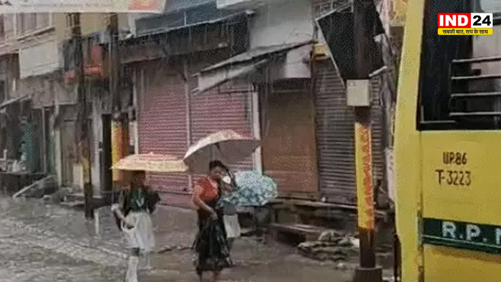 लखनऊ-मथुरा समेत कई शहरों में झमाझम बारिश, 28 जिलों में आज भी अलर्ट, हाथरस में सड़कों पर घुटनों तक भरा पानी