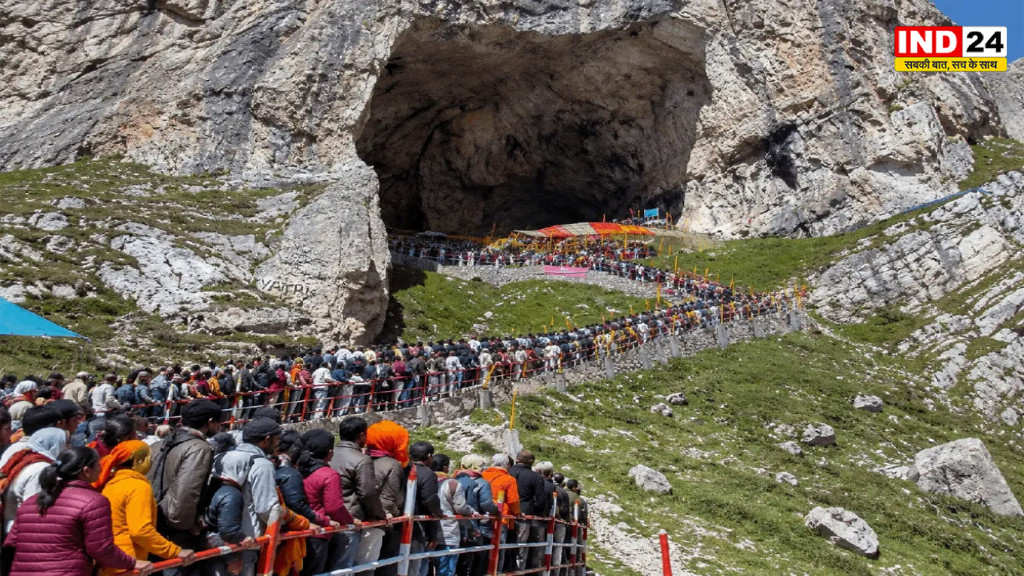 अमरनाथ यात्रा पर मौसम की मार! जम्मू-कश्मीर में फंसे MP के 1000+ श्रद्धालु, 300 भोपाल के यात्री भी इंतजार में