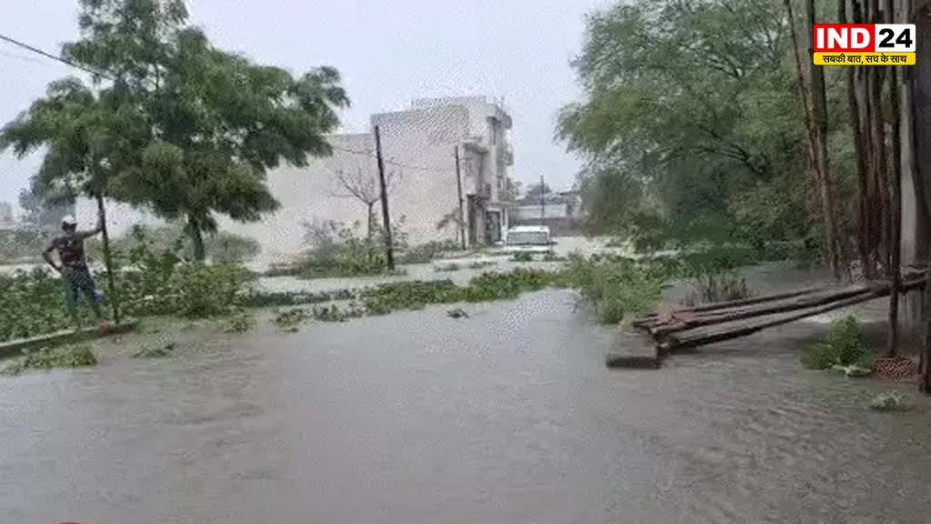  छत्तीसगढ़ में बारिश का 93 साल का रिकॉर्ड टूटा, यूपी के सभी 75 जिलों में भारी बारिश का अलर्ट, अरुणाचल के 35 गांवों में भूस्खलन