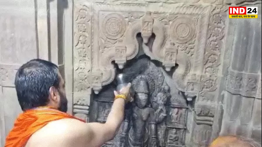नागपंचमी पर खुले नागचंद्रेश्वर मंदिर के पट, उमड़ा आस्था का सैलाब, 24 घंटे होंगे दर्शन