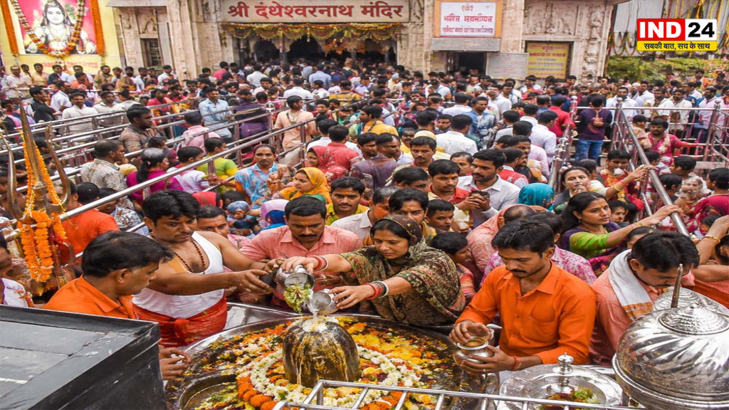 Sawan First Monday 2026: दूधेश्वरनाथ मंदिर में आधी रात से उमड़ी आस्था, 24 घंटे होंगे बाबा के दर्शन