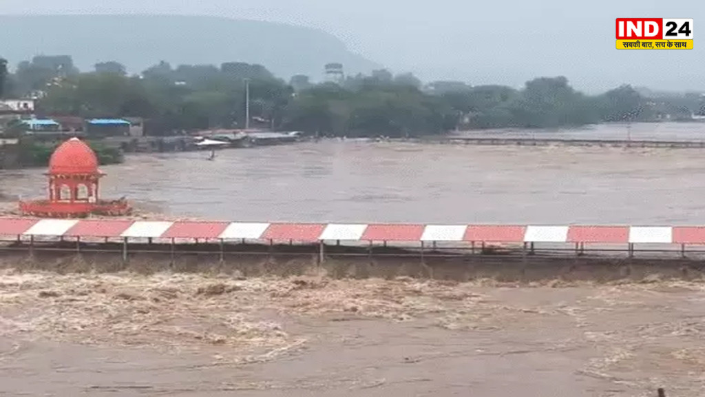 UP Weather: चित्रकूट में मंदाकिनी नदी उफनाई, मंदिर-पुल डूबे, लखनऊ में छाया अंधेरा, 51 जिलों में बारिश का अलर्ट