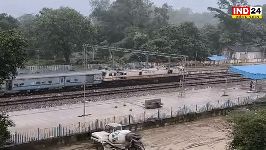 यूपी में फिर सक्रिय हुआ मानसून, लखनऊ में लगातार दूसरे दिन बारिश, 75 जिलों में अलर्ट, 11 नदियां उफान पर