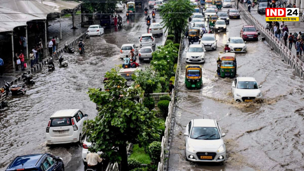 MP में बारिश का कहर, 10 जिलों में भारी बारिश का अलर्ट: भोपाल-आगर में स्कूल बंद; नर्मदा-बेतवा समेत कई नदियां उफान पर