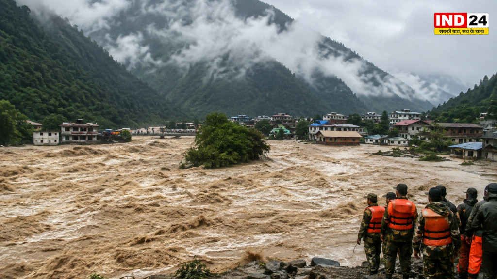 पूर्वोत्तर में बाढ़-भूस्खलन से बिगड़े हालात, अरुणाचल में 5 जवान लापता, दिल्ली-UP समेत कई राज्यों में बारिश का अलर्ट