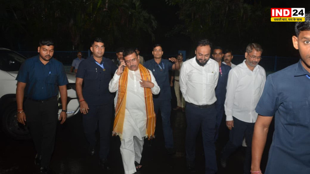 कोलकाता में भारत-ब्राज़ील फुटबॉल मुकाबले की तैयारी तेज, मुख्यमंत्री सुवेंदु अधिकारी ने की हाई लेवल बैठक