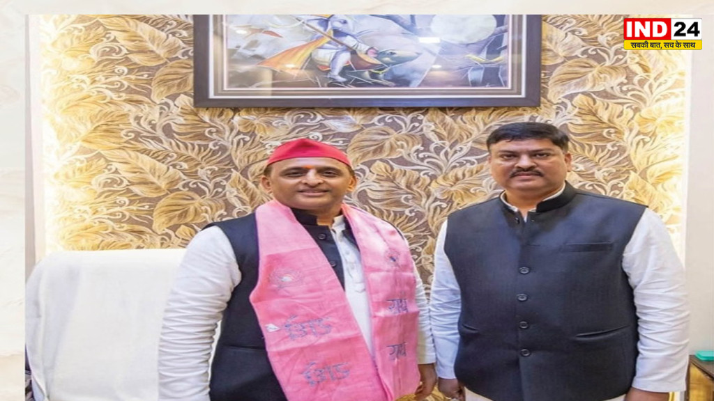 चुनाव से पहले अयोध्या में सपा का बड़ा दांव, अखिलेश यादव ने मंच से पवन पांडेय की जीत का किया दावा, सियासी हलचल तेज