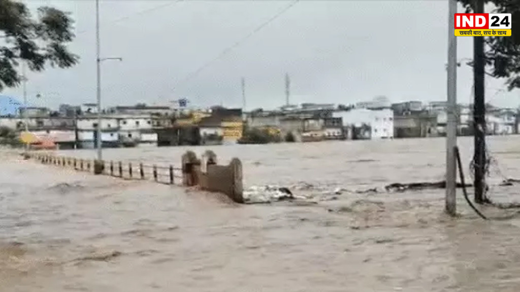 देश के कई राज्यों में मूसलाधार बारिश का असर, जयपुर में सड़कें डूबीं, MP में पुल के ऊपर बह रही नर्मदा, दिल्ली में 8 दिन में महीनेभर से ज्यादा बारिश