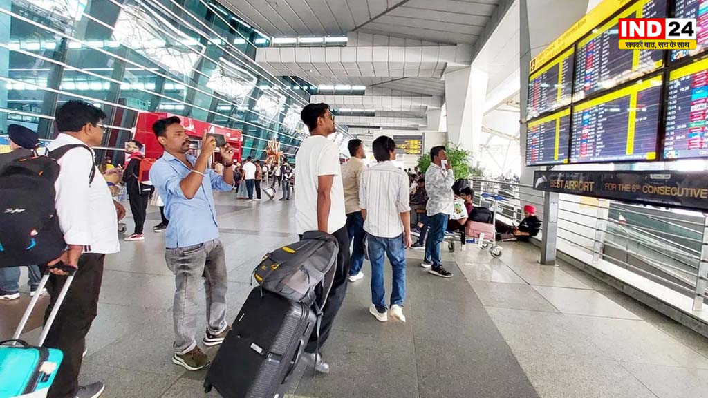 दिल्ली में मूसलाधार बारिश का असर: 15 उड़ानें डायवर्ट, 12 विमान जयपुर भेजे गए