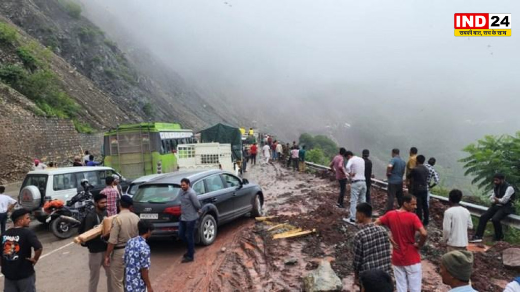 देशभर में बारिश का कहर: बिजनौर में हाईवे पर बह रही गंगा, हिमाचल-उत्तराखंड में 300 सड़कें बंद; झारखंड में बिजली गिरने से 14 मौतें