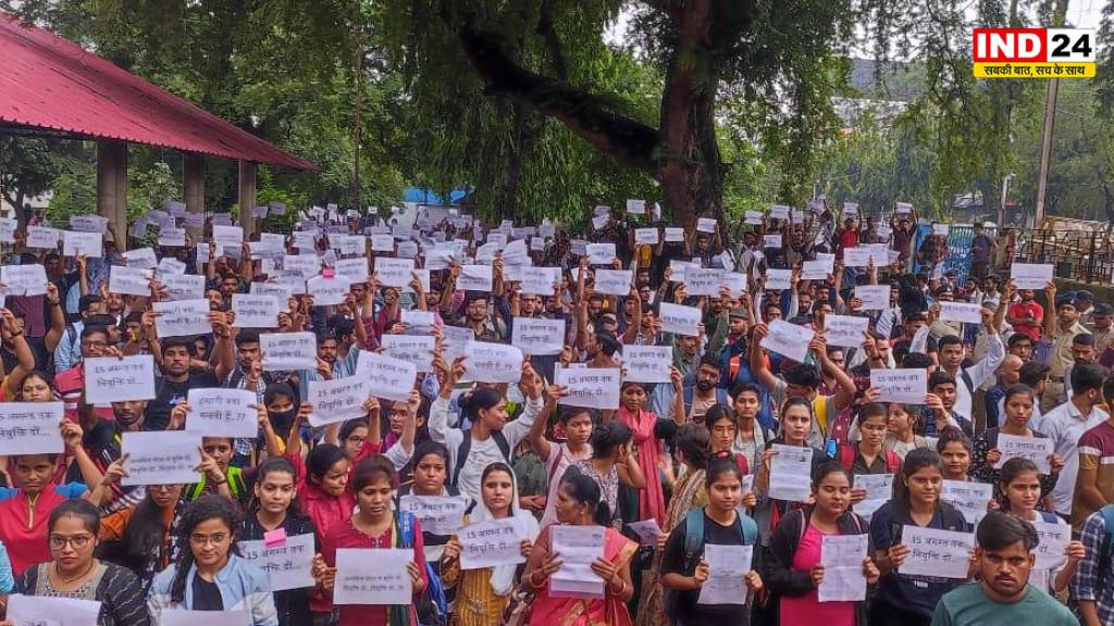 आज से अनिश्चितकालीन हड़ताल पर MP के पटवारी, 12 से ज्यादा ऑनलाइन सेवाएं होंगी प्रभावित; ग्रेड पे बढ़ाने की मांग तेज