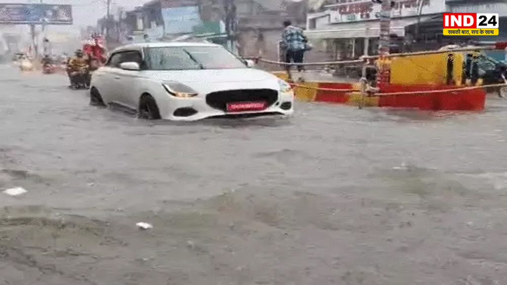 यूपी में बारिश से हाहाकार, मेरठ-संभल में घरों में घुसा पानी, मुजफ्फरनगर की सड़कें बनीं तालाब, 10 शहरों में बारिश, 46 जिलों में अलर्ट