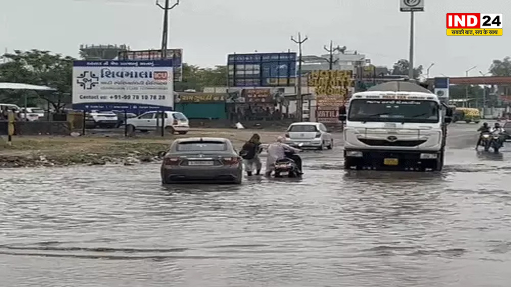 काशी के घाट डूबे, उत्तराखंड में लैंडस्लाइड से सड़कें बंद, MP-UP समेत 15 राज्यों में अगले 4 दिन भारी बारिश का अलर्ट