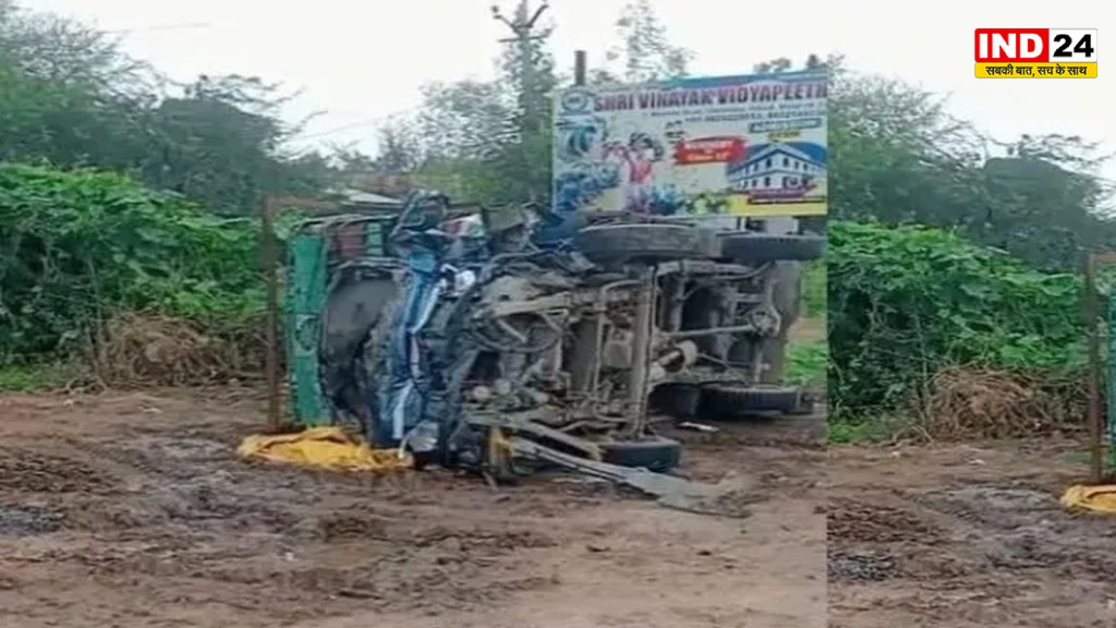 भिंड में भीषण सड़क हादसा, तेज रफ्तार पिकअप डंपर से टकराई, 8 की मौत
